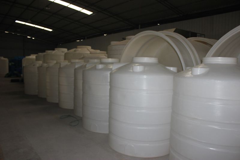 PE儲罐運輸注意事項 PE儲罐運輸注意事項